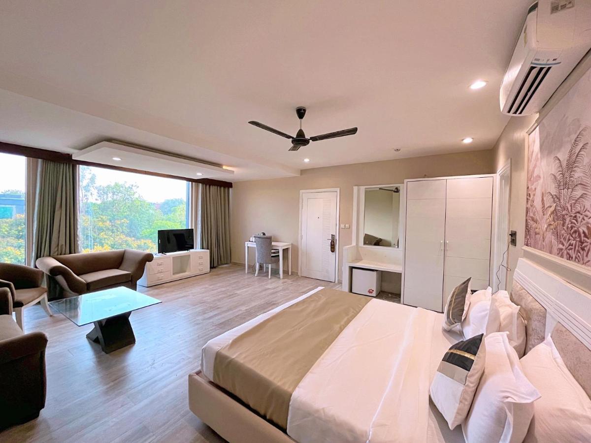 Skon Boutique By Orion 3*